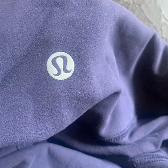 Lululemon High-Waist Airlift Legging Sz 6 - Picture 5 of 10
